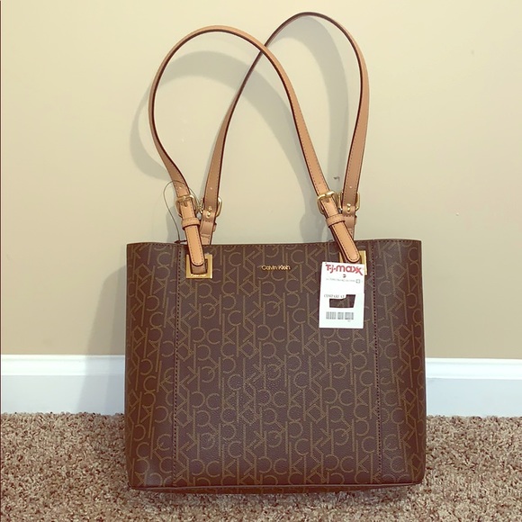 Calvin Klein Handbags - Brand New Calvin Klein Handbag